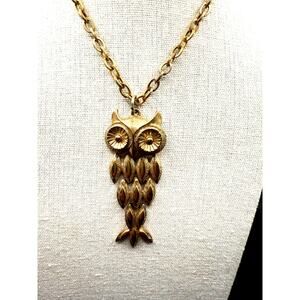 Vintage Articulated Avon Owl Pendant